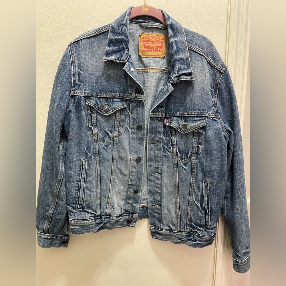 Levi light wash Jean jacket